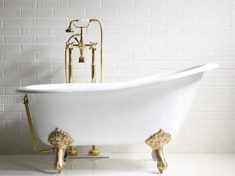 bañera de pie de hierro fundido